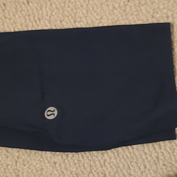 Lululemon | Crop Leggings in True Navy - Picture 4 of 6